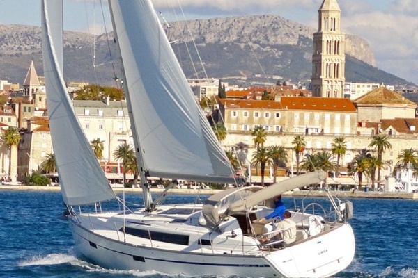 Alma - BAVARIA 37 CRUISER