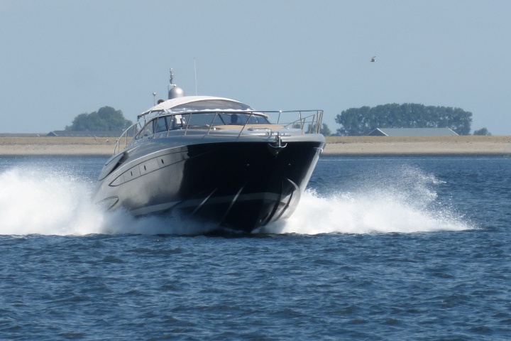 AQUAVITE by AURA Yachts